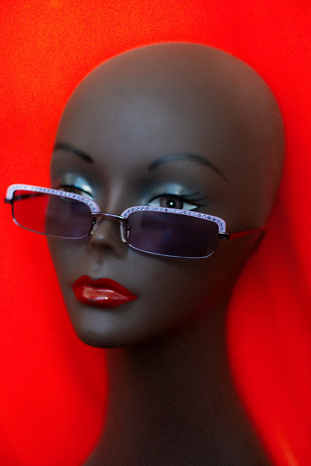 LINDA FARROW purple sunglasses Y2K oriented