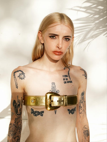 ESCADA gold leather belt in size Small