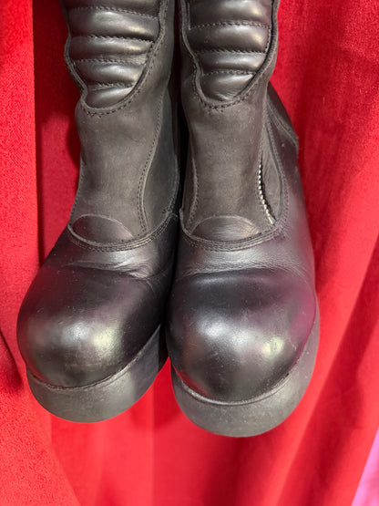 Iconic DESTROY boots in Size: 39