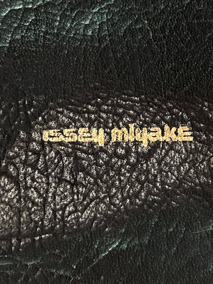 ISSEY MIYAKE leather belt in size Medium
