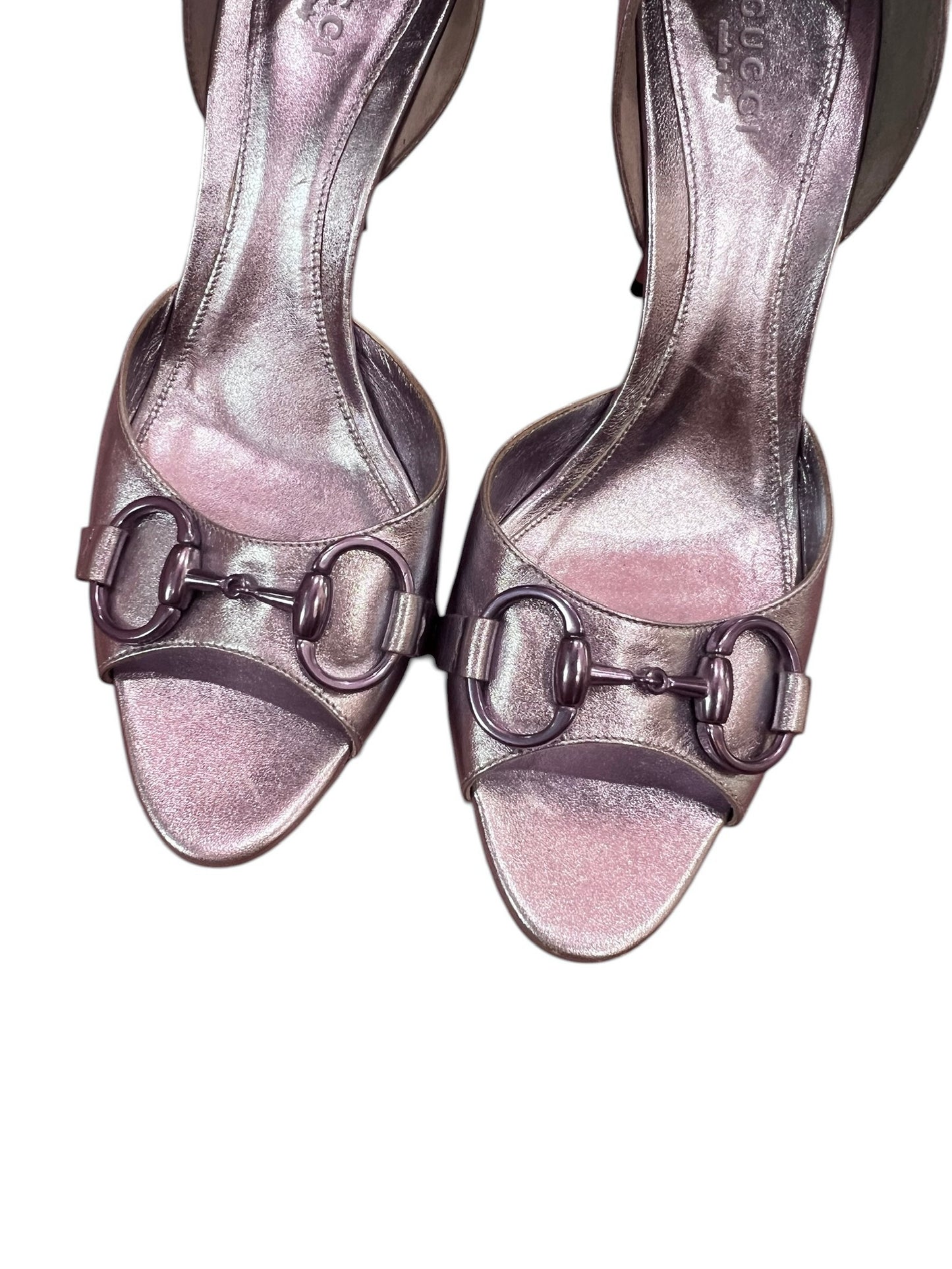 GUCCI metallic lilac sandals in size IT: 37.5